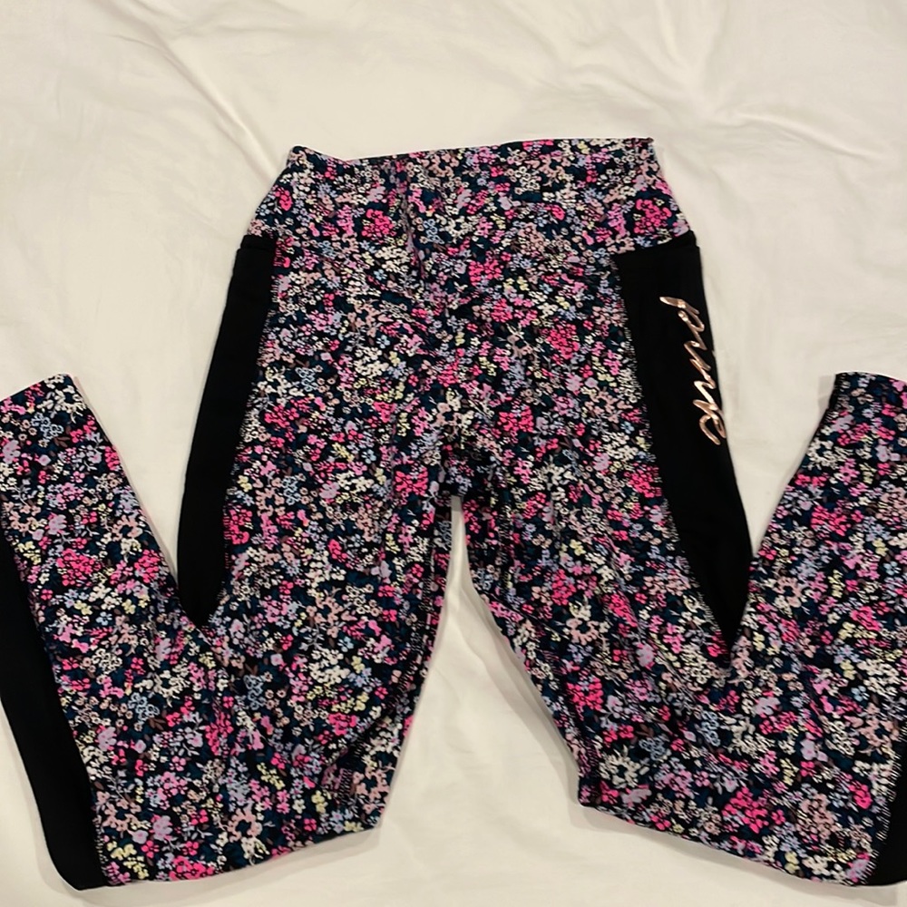 🌸Victoria’s Secret PINK FLORAL sport leggings🌸 with pockets